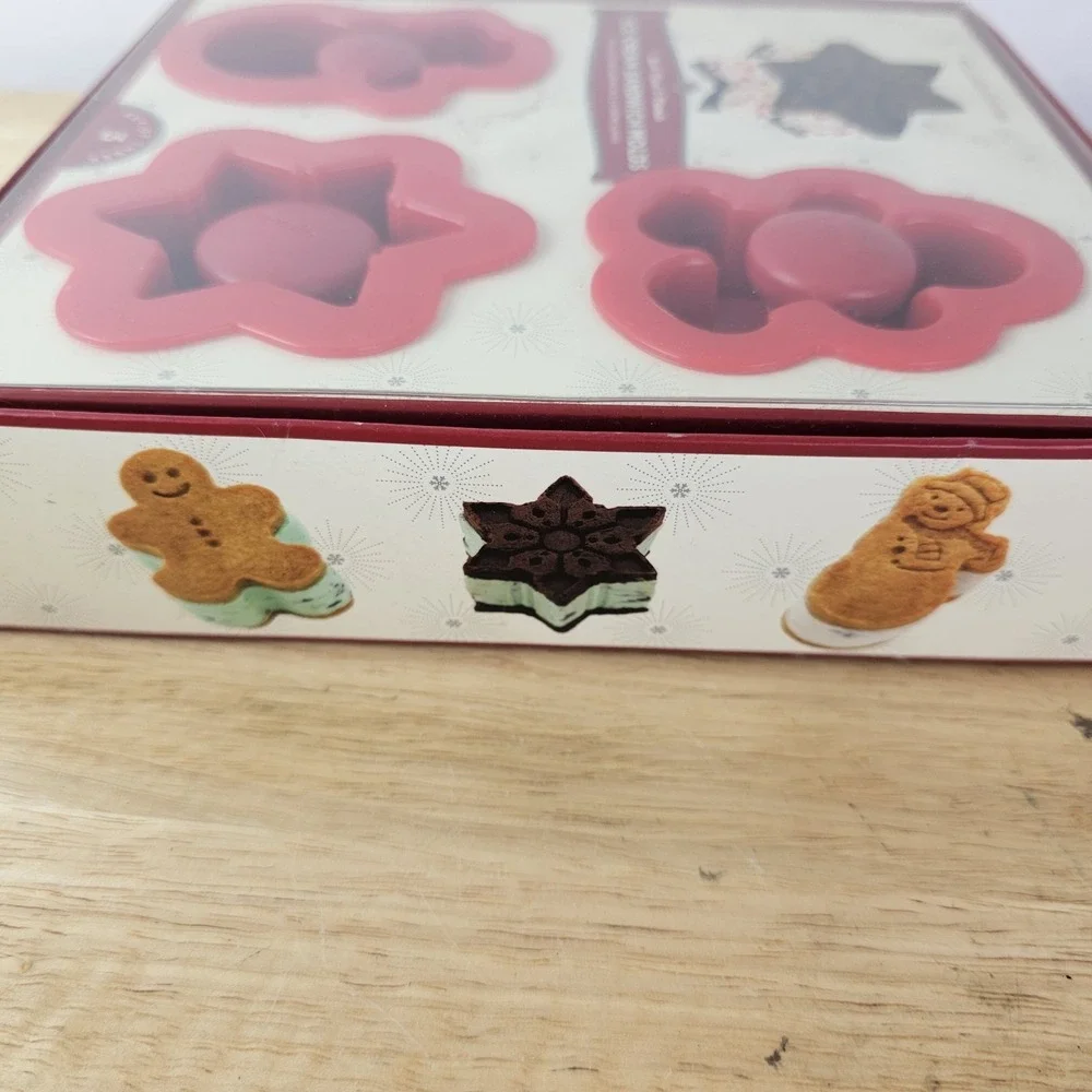 Williams Sonoma Ice‎ Cream Sandwich Molds Set Gingerbread Man Snowman Snowflake